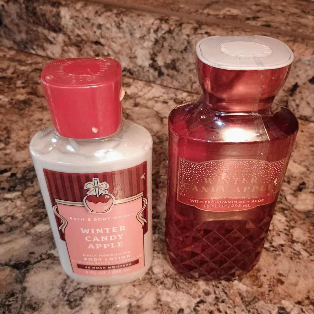 Bath & Body Works Winter Candy Apple Body Wash and Lotion Set